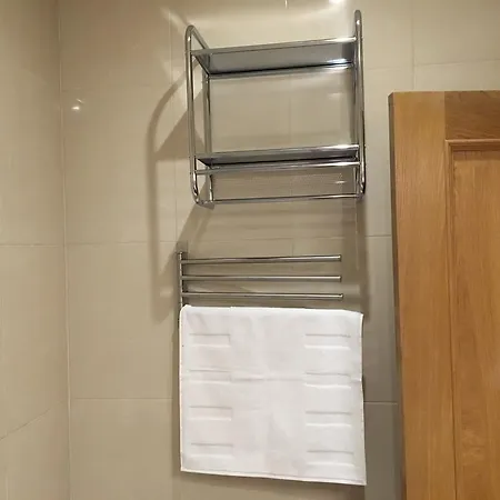 My House Sta Apolonia בית הארחה
